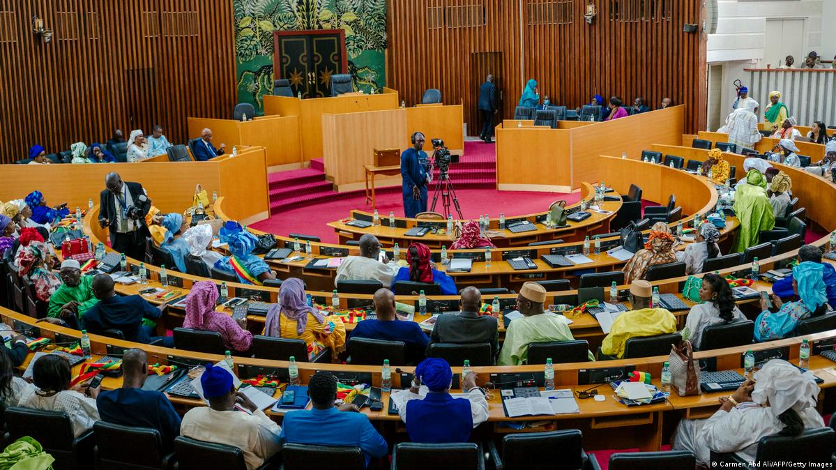 السنغال: دعوة النواب لجمعية عمومية بعد استقالة رئيس البرلمان