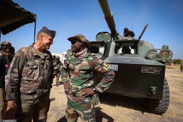 تدريبات مشتركة بين القوات السنغالية والفرنسية في دكار 