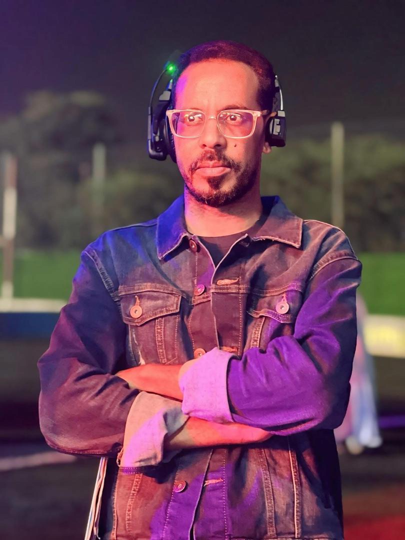 محمد ولد إدوم - شاعر ومدير مشاريع ثقافية