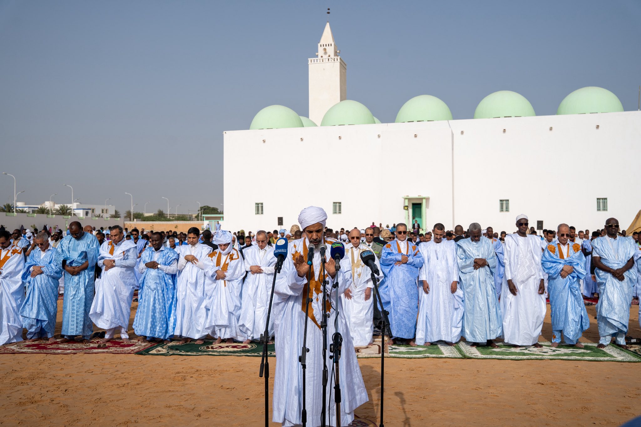 رئيس الجمهورية يؤدي صلاة عيد الأضحى بالجامع العتيق في نواكشوط