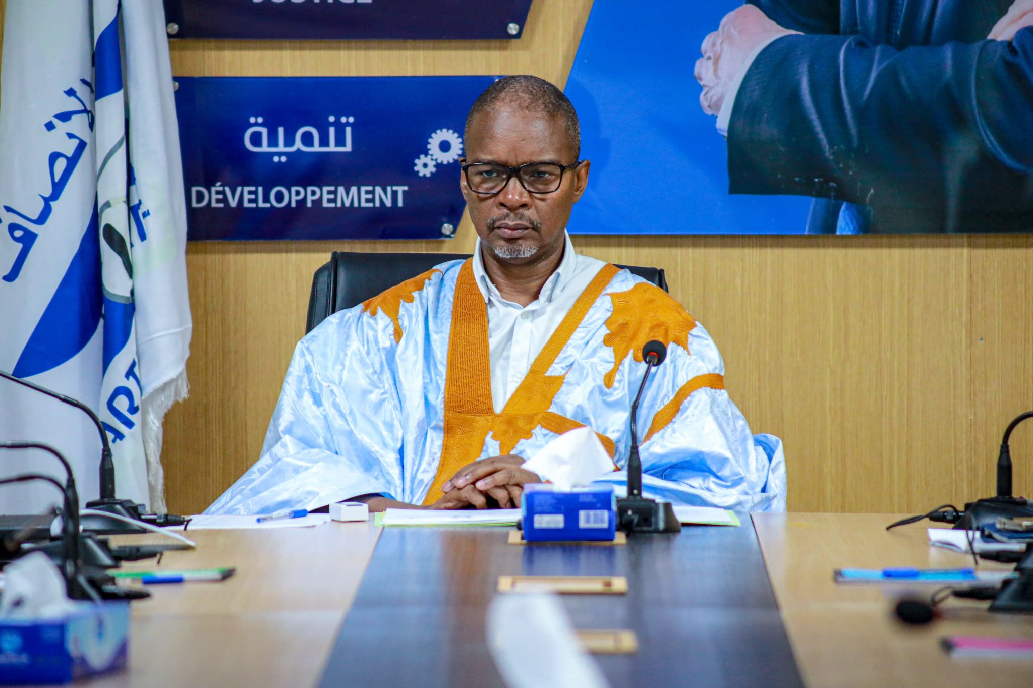 حزب "الإنصاف" يجدد تمسكه بوثيقة الأغلبية وسط خلاف حول "المأموريات"