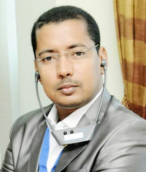 د. مولاي ولد أﯕيݣ