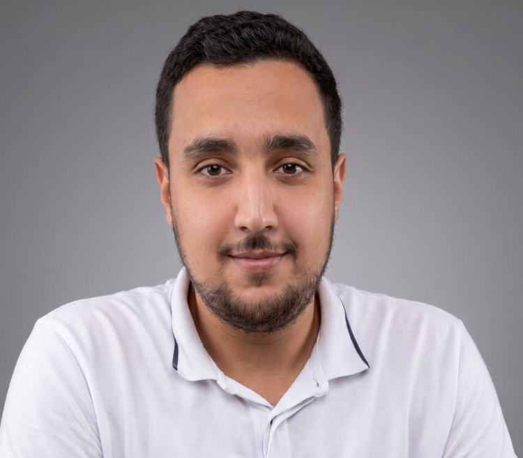محمد سالم زين - طالب دراسات عليا، ومهتم بالسياسة والفكر والثقافة