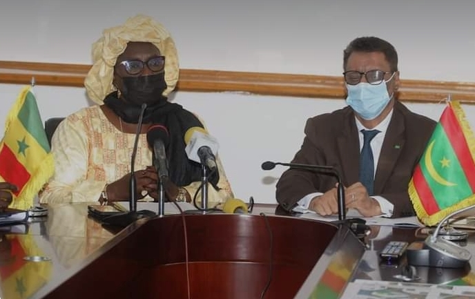 وزير البترول الموريتاني رفقة وزيرة البترول السنغالية 