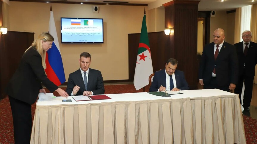 الجزائر وروسيا توقعان اتفاقيات لتعزيز التعاون الاقتصادي والعلمي